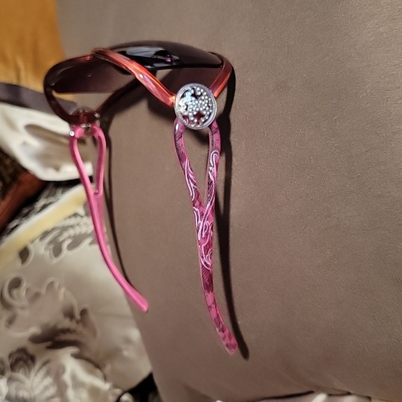 Pink Barbiecore Rhinestone Sunglasses 👓 - Picture 5 of 8